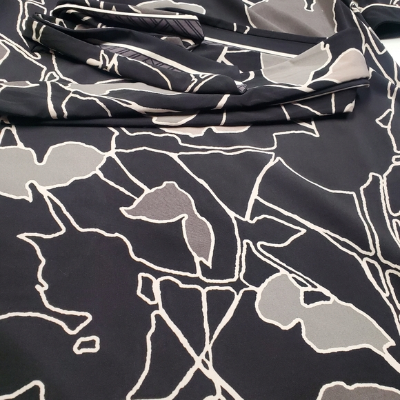 BCBG Maxazria petites dress with tie belt - Picture 2 of 4